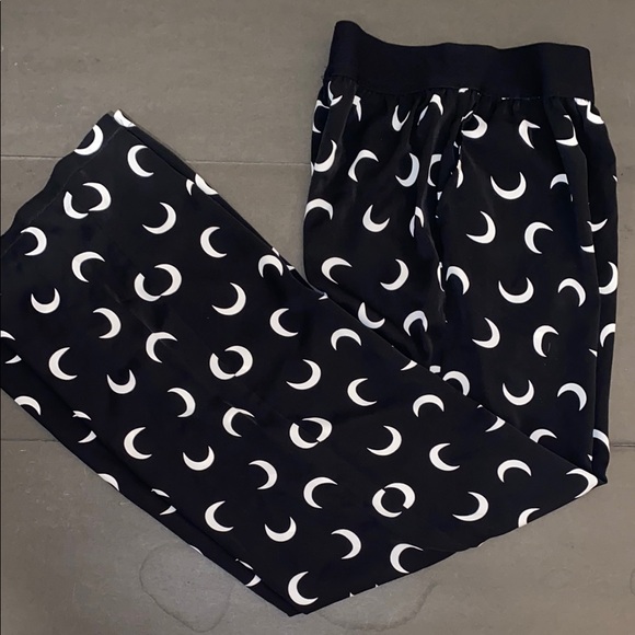 Warineserrb Small Black and White Crescent Moon Pajama Pants - Picture 4 of 9